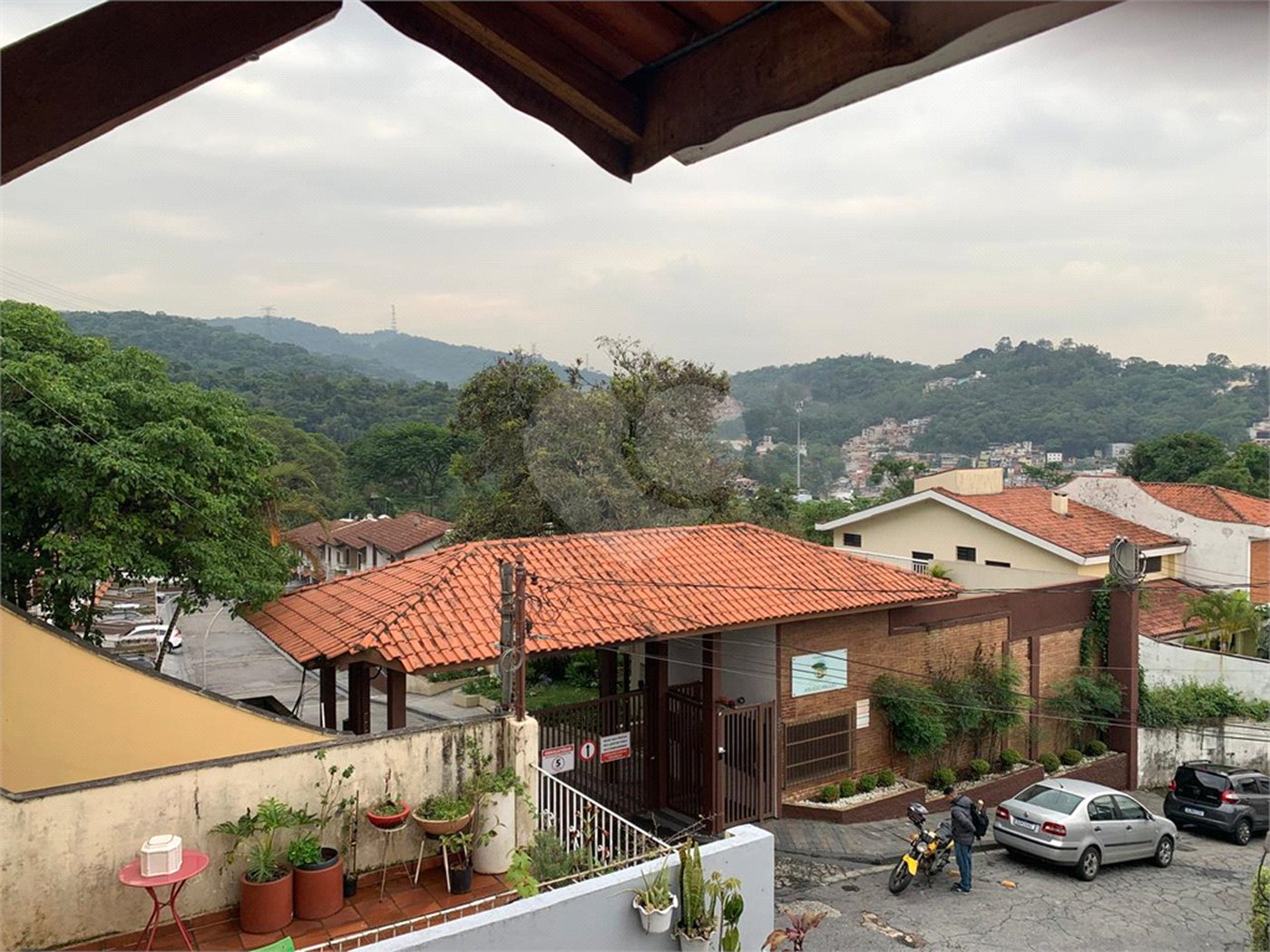 Sobrado à venda com 2 suítes em Horto, São Paulo, SP