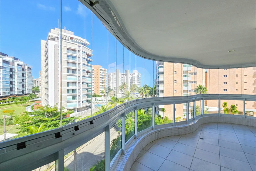 Apartamento à venda com 3 suítes em Riviera de São Lourenço, Bertioga, SP