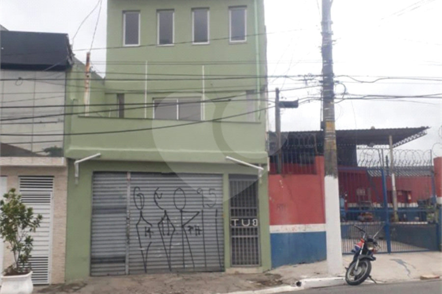 Prédio à venda com 2 suítes em Tremembé, São Paulo, SP
