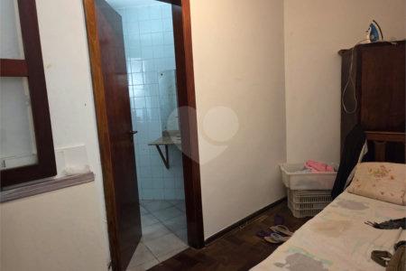 Casa à venda com 4 quartos, sendo 2 suítes, em Cidade São Francisco, São Paulo, SP