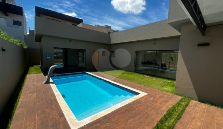 Casa à venda com 3 suítes em Terras de Santa Cristina Xiii Setor Marina, Paranapanema, SP