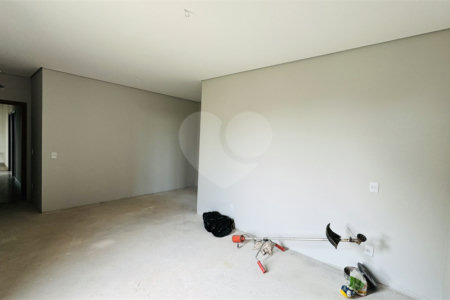 Casa à venda com 3 suítes no condomínio Santa Isabel I, Louveira - SP