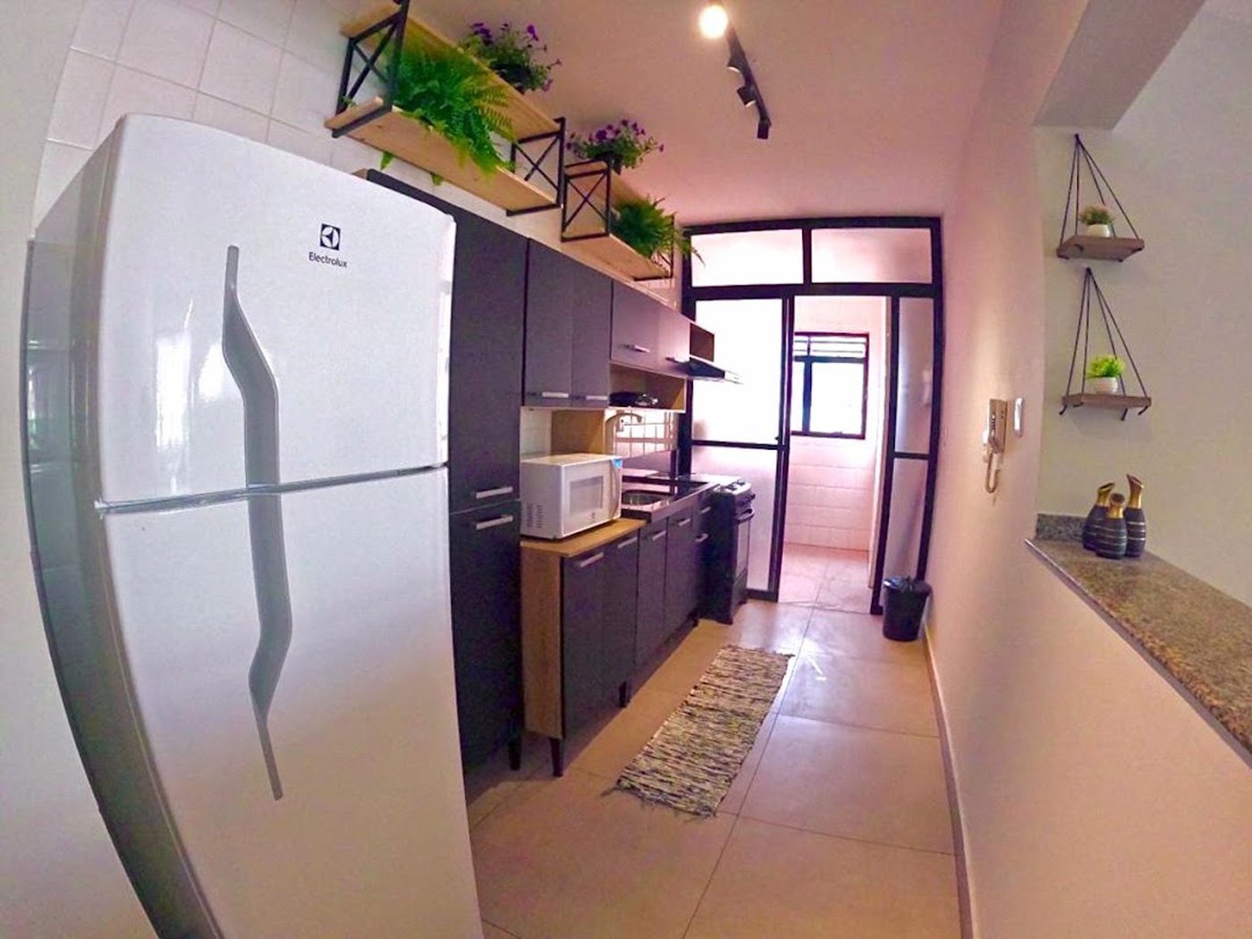 Apartamento com 2 dormitórios à venda, 78 m² por R$ 420.000,00 - Vila Júlia - Guarujá/SP