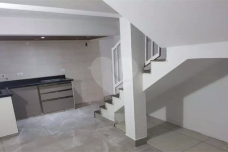 Casa à venda com 2 quartos, sendo 1 suíte, em Vila Leis, Itu, SP