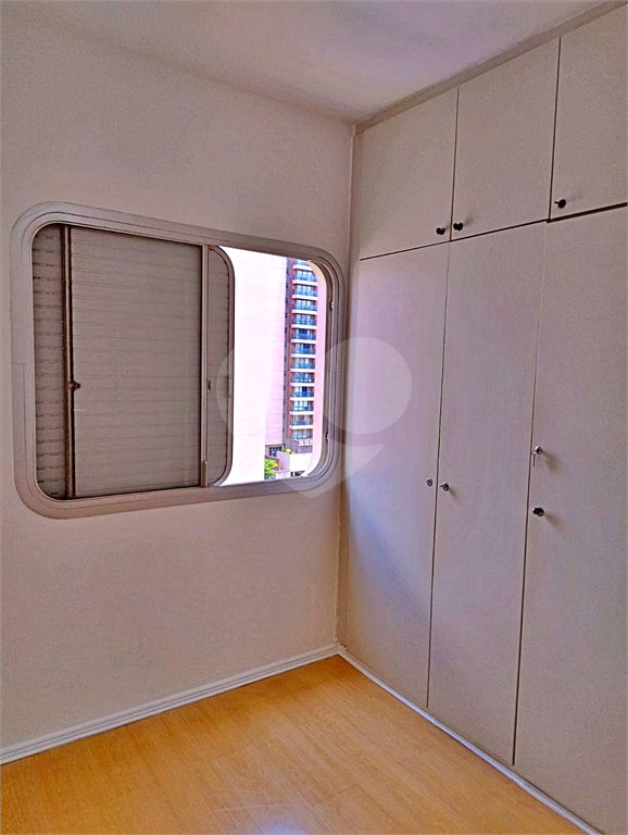 Apartamento à venda com 3 quartos, sendo 1 suíte, em Vila Olímpia, São Paulo, SP