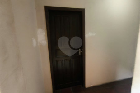 Sobrado à venda com 5 quartos, sendo 2 suítes, em Jardim Monte Kemel, São Paulo, SP
