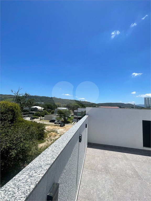 Casa à venda com 3 quartos, sendo 2 suítes, no condomínio Grand Park, Rio de Janeiro - RJ