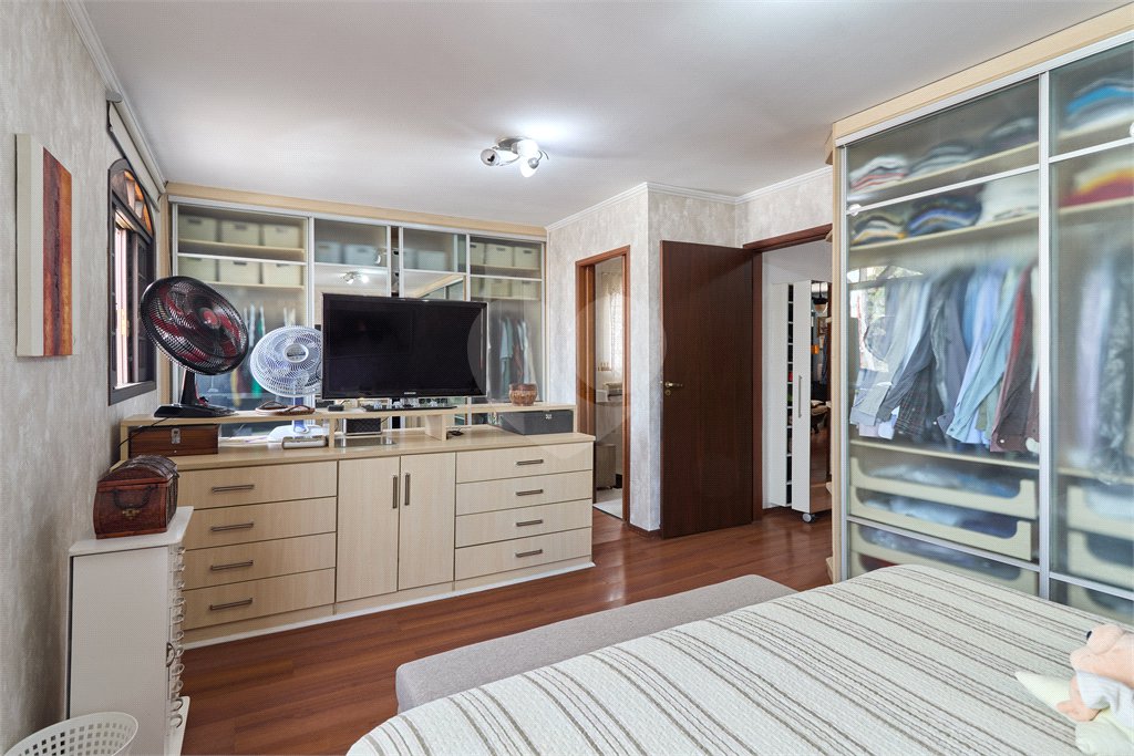 Sobrado à venda com 3 quartos, sendo 1 suíte, em Jardim Prudência, São Paulo, SP