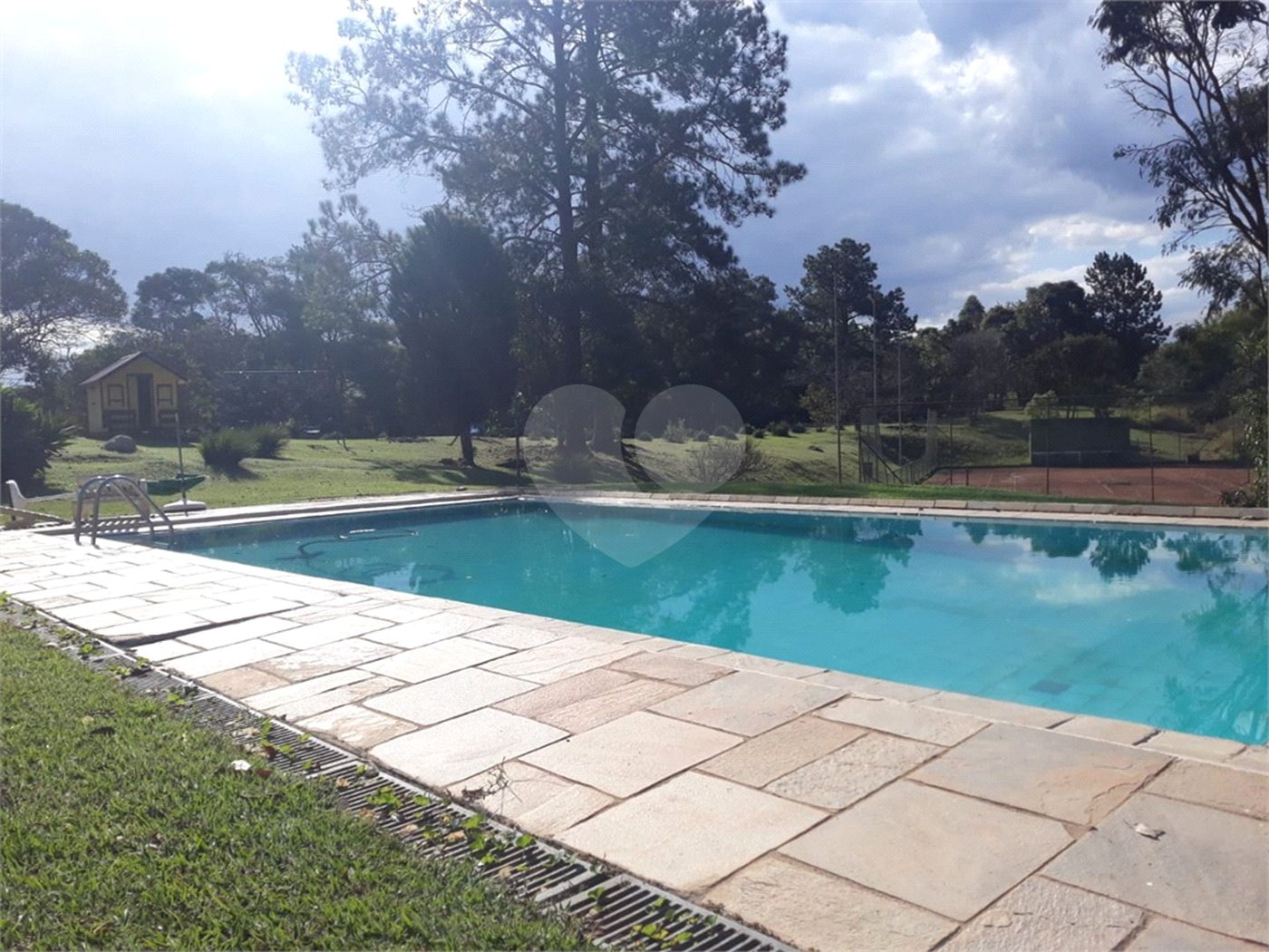 Sítio à venda com 5 quartos, sendo 3 suítes,  em Planalto Verde, São Roque, SP