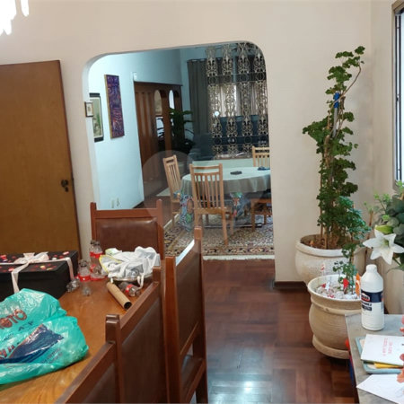 Casa à venda com 7 quartos, sendo 2 suítes, em Jardim Londrina, São Paulo, SP