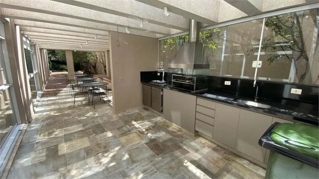 Apartamento à venda com 3 suítes em Vila Romana, São Paulo, SP