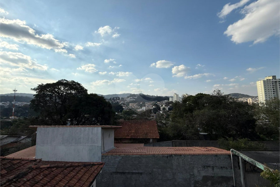 Casa à venda com 3 suítes no condomínio Residencial Floresta, São Paulo - SP