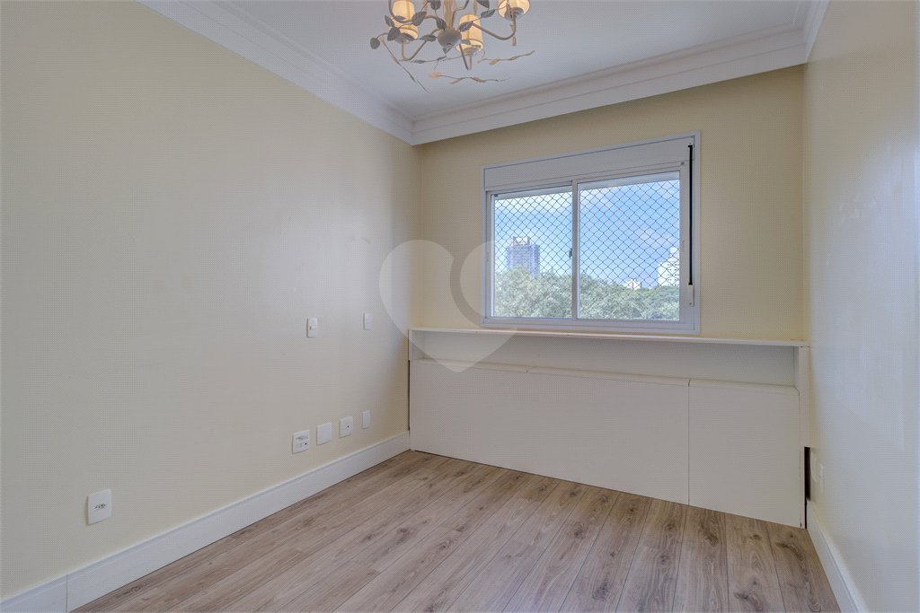Apartamento à venda com 4 quartos, sendo 3 suítes, em Alto da Boa Vista, São Paulo, SP