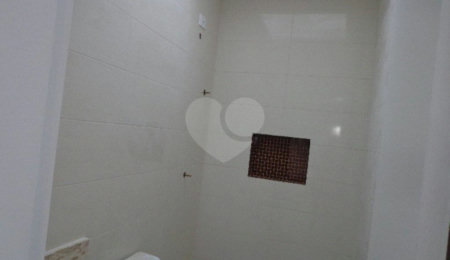 Casa à venda com 3 quartos, sendo 1 suíte, no condomínio Professor Teot?nio Monteiro de Barros Filho, São Paulo - SP
