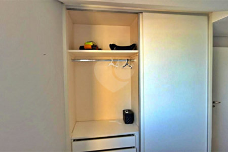 Apartamento à venda com 3 quartos, sendo 1 suíte, em Santo Amaro, São Paulo, SP