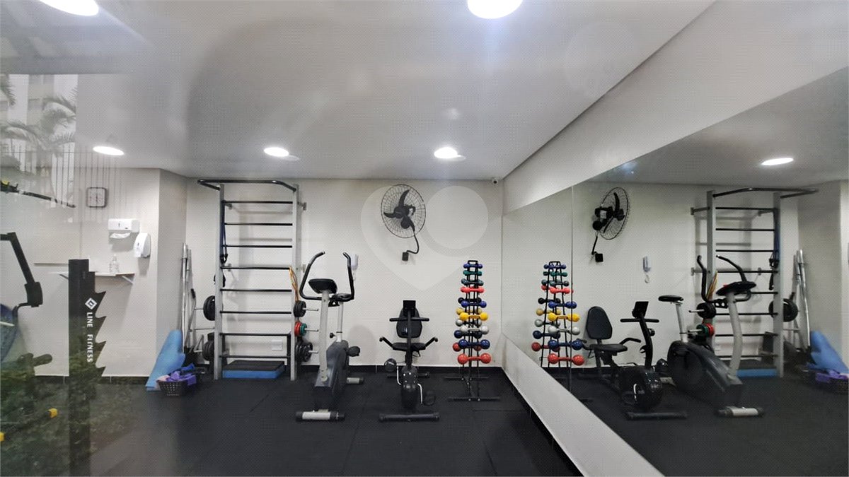 Apartamento à venda com 3 quartos, sendo 1 suíte, em Vila Mariana, São Paulo, SP
