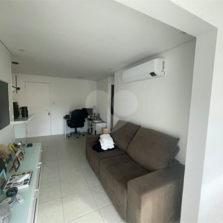 Apartamento à venda com 2 quartos, sendo 1 suíte, em Vila Ipojuca, São Paulo, SP