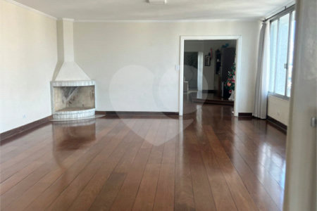 Cobertura à venda ou para alugar com 5 quartos, sendo 2 suítes, em Santa Cecília, São Paulo, SP