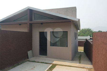 Casa Térrea à venda com 3 suítes em Boa Vista, Atibaia, SP