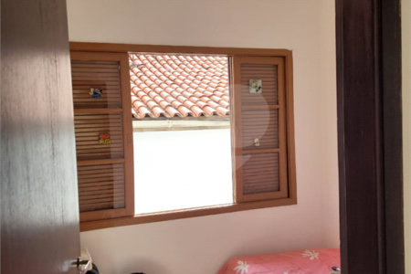 Sobrado à venda com 4 quartos, sendo 2 suítes,  em Vila Madalena, São Paulo, SP