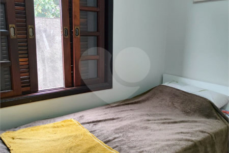 Casa à venda com 4 quartos, sendo 1 suíte, em Jardim Leila, Guarulhos, SP