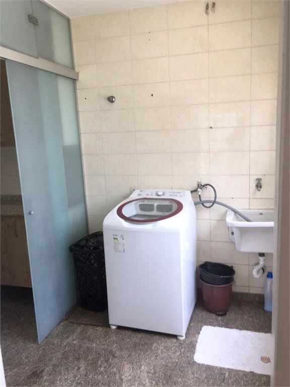Apartamento à venda com 3 suítes em Vila Suzana, São Paulo, SP