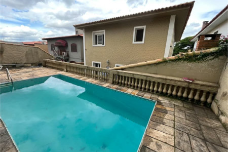 Casa à venda com 4 quartos, sendo 2 suítes, em Vila Inah, São Paulo, SP