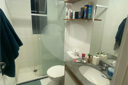 Apartamento à venda com 2 quartos, sendo 1 suíte,  em Jardim Carambeí, São Roque, SP
