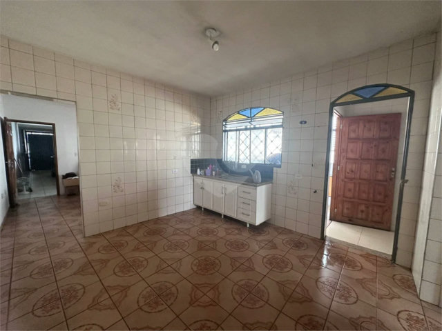 Casa à venda com 5 quartos em Jardim São José, São Paulo, SP