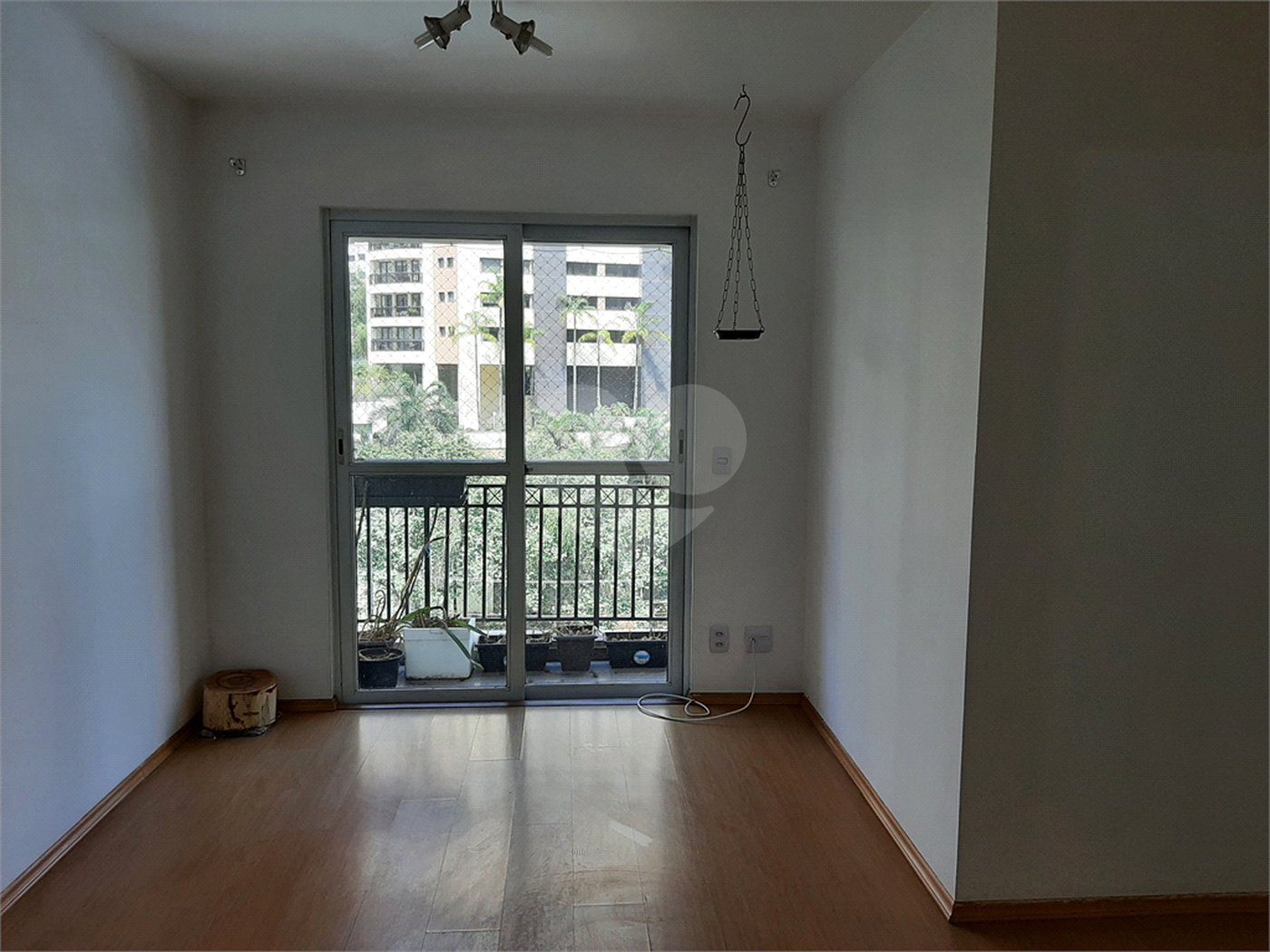 Apartamento à venda ou para alugar com 3 quartos, sendo 1 suíte,  em Vila Suzana, São Paulo, SP