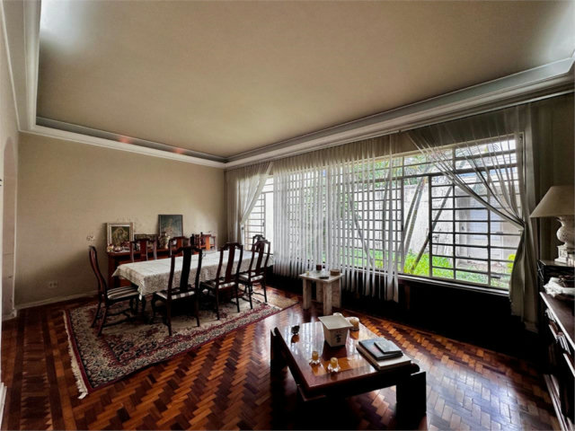 Casa Térrea à venda ou para alugar com 3 quartos em Brooklin Novo, São Paulo, SP