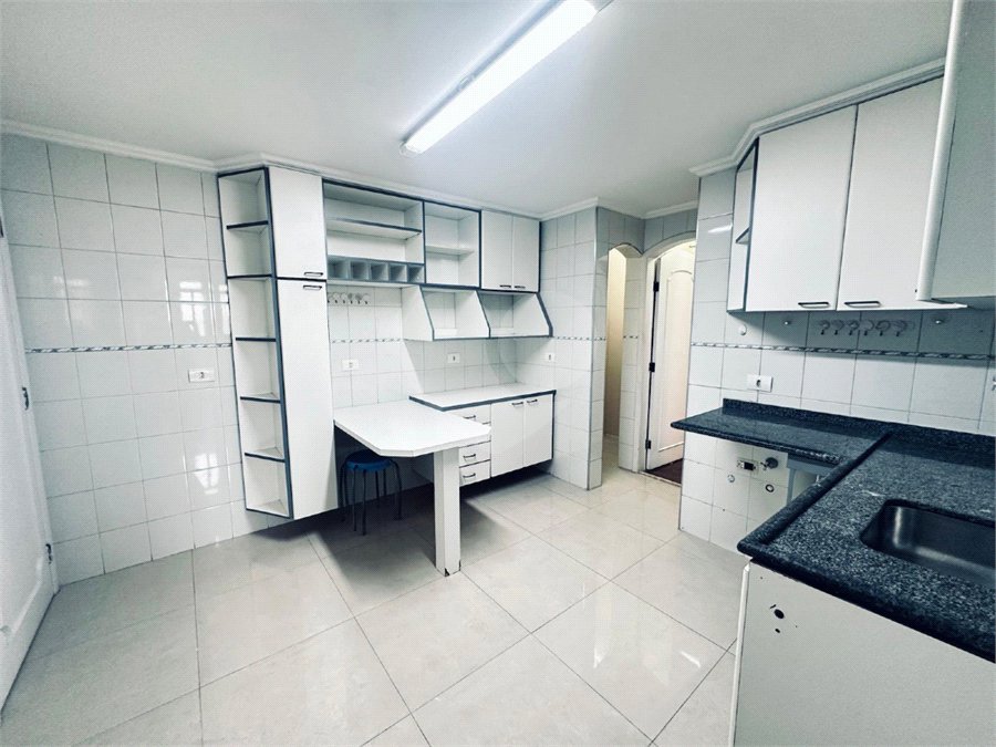 Apartamento à venda com 3 quartos, sendo 1 suíte, em Alto da Boa Vista, São Paulo, SP