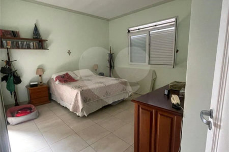 Casa à venda com 5 quartos, sendo 4 suítes,  em Vila Oliveira, Mogi das Cruzes, SP