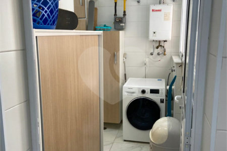 Apartamento à venda com 3 suítes em Lapa, São Paulo, SP