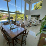 Casa à venda com 6 quartos, sendo 4 suítes,  no condomínio Estância Marambaia, Vinhedo - SP