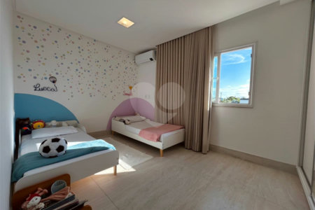 Casa à venda com 5 quartos, sendo 1 suíte, em Orla Norte, Porto Seguro, BA