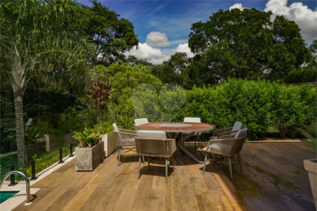 Casa à venda com 5 suítes no condomínio Plaza Athenee, Itu - SP