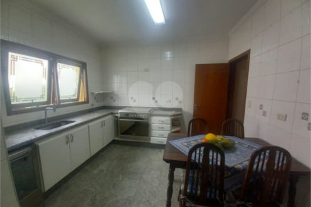 Casa à venda com 5 quartos, sendo 2 suítes, no condomínio Vinhas da Vista Alegre - Lado Sede, Vinhedo - SP
