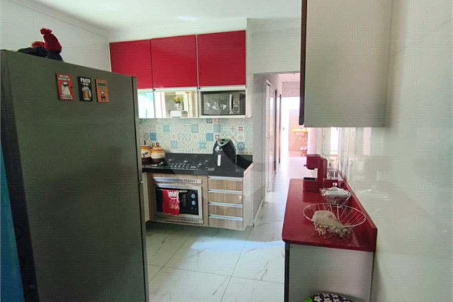 Sobrado à venda com 2 quartos, sendo 1 suíte, em Parque Novo Oratório, Santo André, SP