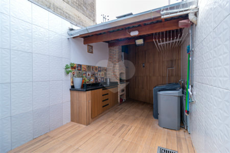 Sobrado à venda com 3 quartos, sendo 1 suíte, em Jardim Prudência, São Paulo, SP