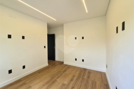 Casa em condomínio à venda com 3 suítes em Vila Santista, Atibaia, SP