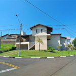 Casa à venda com 3 suítes no condomínio Terras de São Francisco, Vinhedo - SP