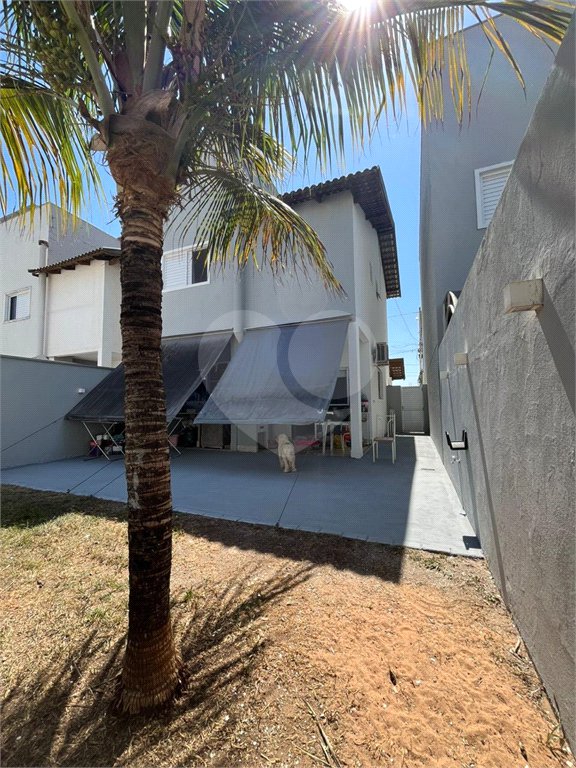 Casa à venda com 3 quartos, sendo 1 suíte,  no condomínio Vivere, Cuiabá - MT