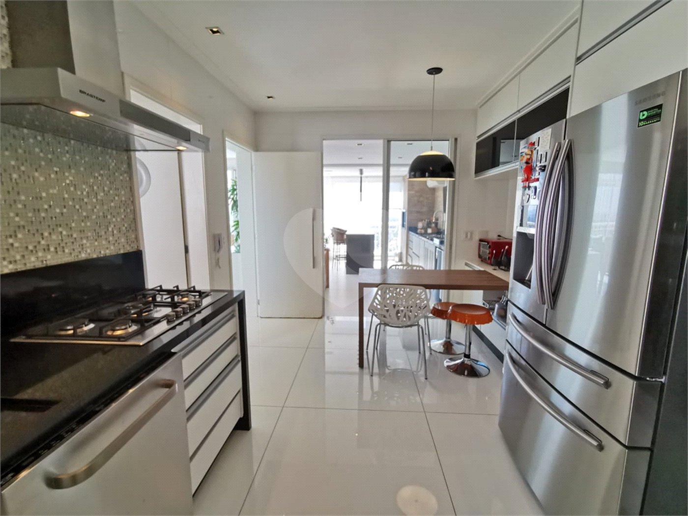Apartamento à venda com 3 suítes em Jardim Monte Kemel, São Paulo, SP