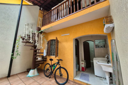Sobrado à venda com 3 quartos, sendo 1 suíte, em Jardim Sarah, São Paulo, SP