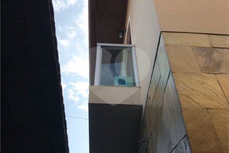 Sobrado à venda com 3 quartos, sendo 1 suíte, em Vila do Castelo, São Paulo, SP