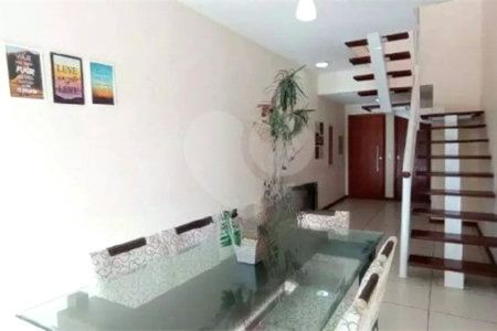 Cobertura à venda com 4 quartos, sendo 2 suítes,  em Algodoal, Cabo Frio, RJ