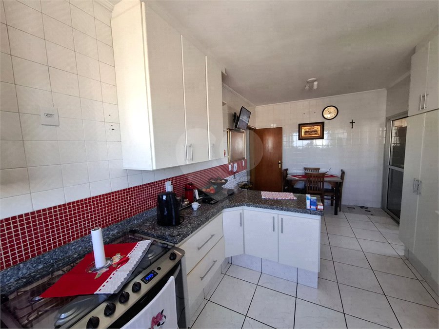 Apartamento à venda com 3 quartos, sendo 1 suíte, no Centro, Araraquara, SP