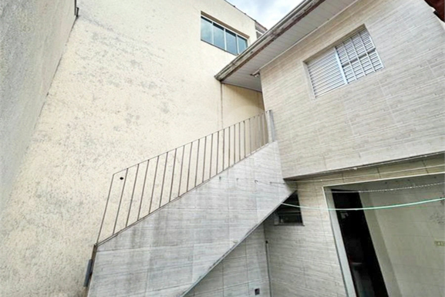 Sobrado à venda com 3 quartos, sendo 1 suíte, em Jardim Peri, São Paulo, SP
