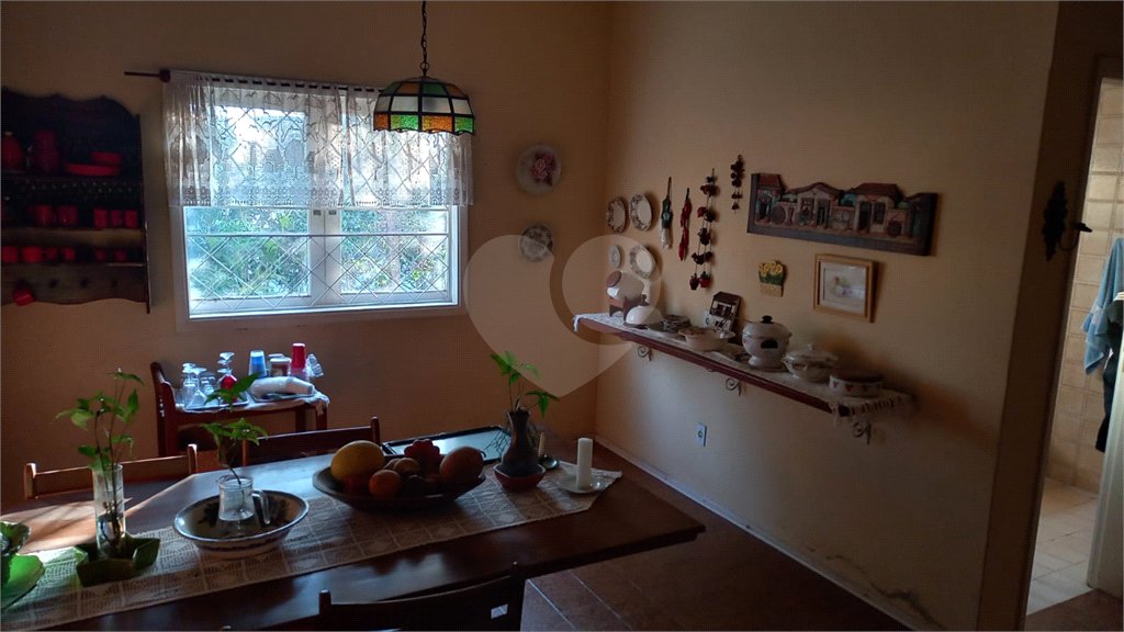Casa à venda ou para alugar com 4 quartos, sendo 1 suíte, no Centro, Vinhedo, SP